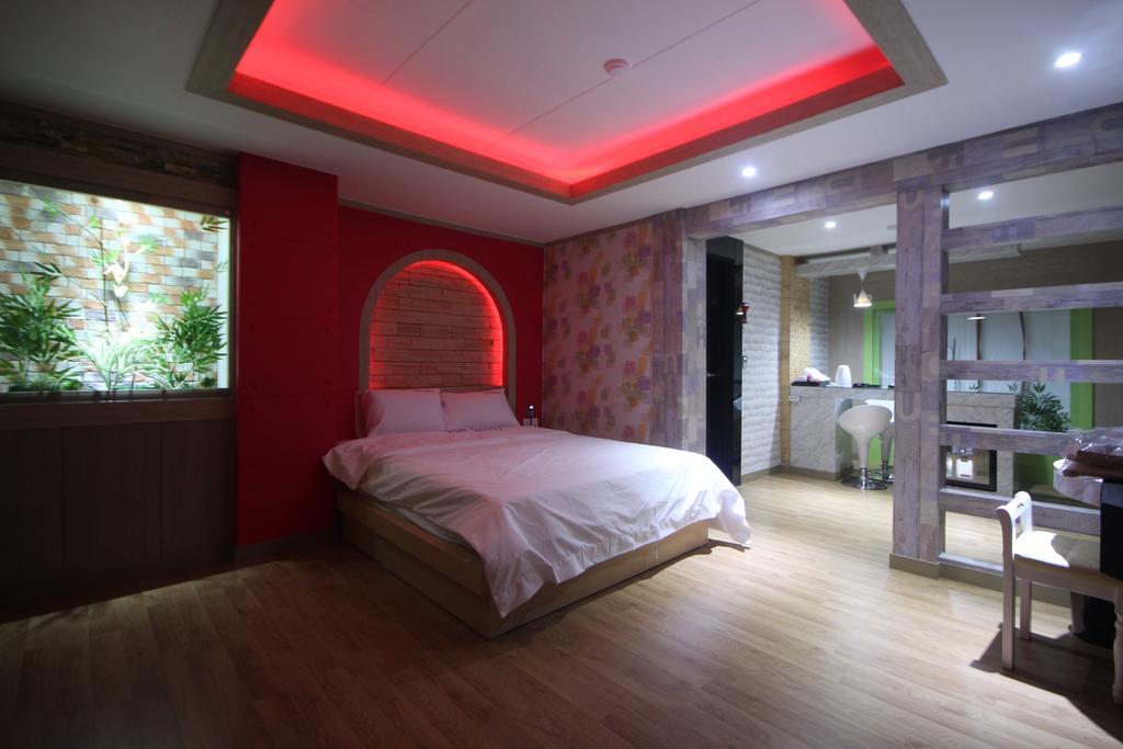 Pohang Wow Motel Quarto foto