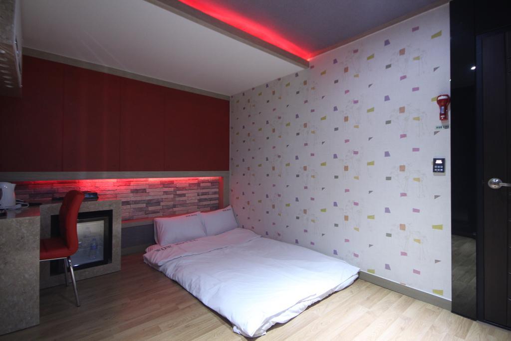 Pohang Wow Motel Quarto foto